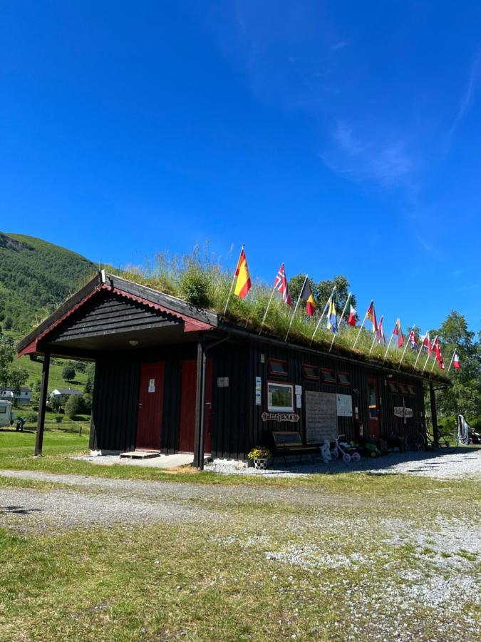 Vistdal Camping Myklebostad  ภายนอก รูปภาพ