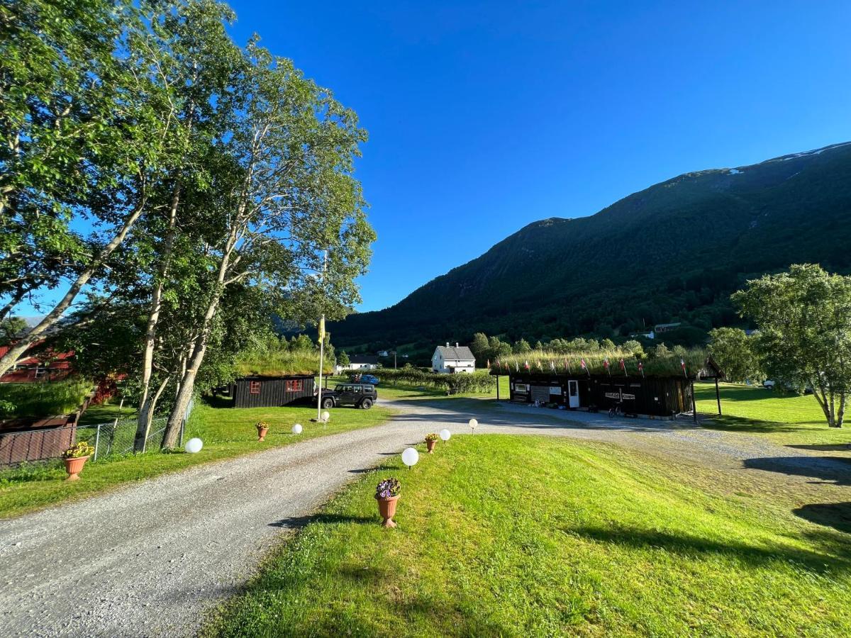 Vistdal Camping Myklebostad  ภายนอก รูปภาพ