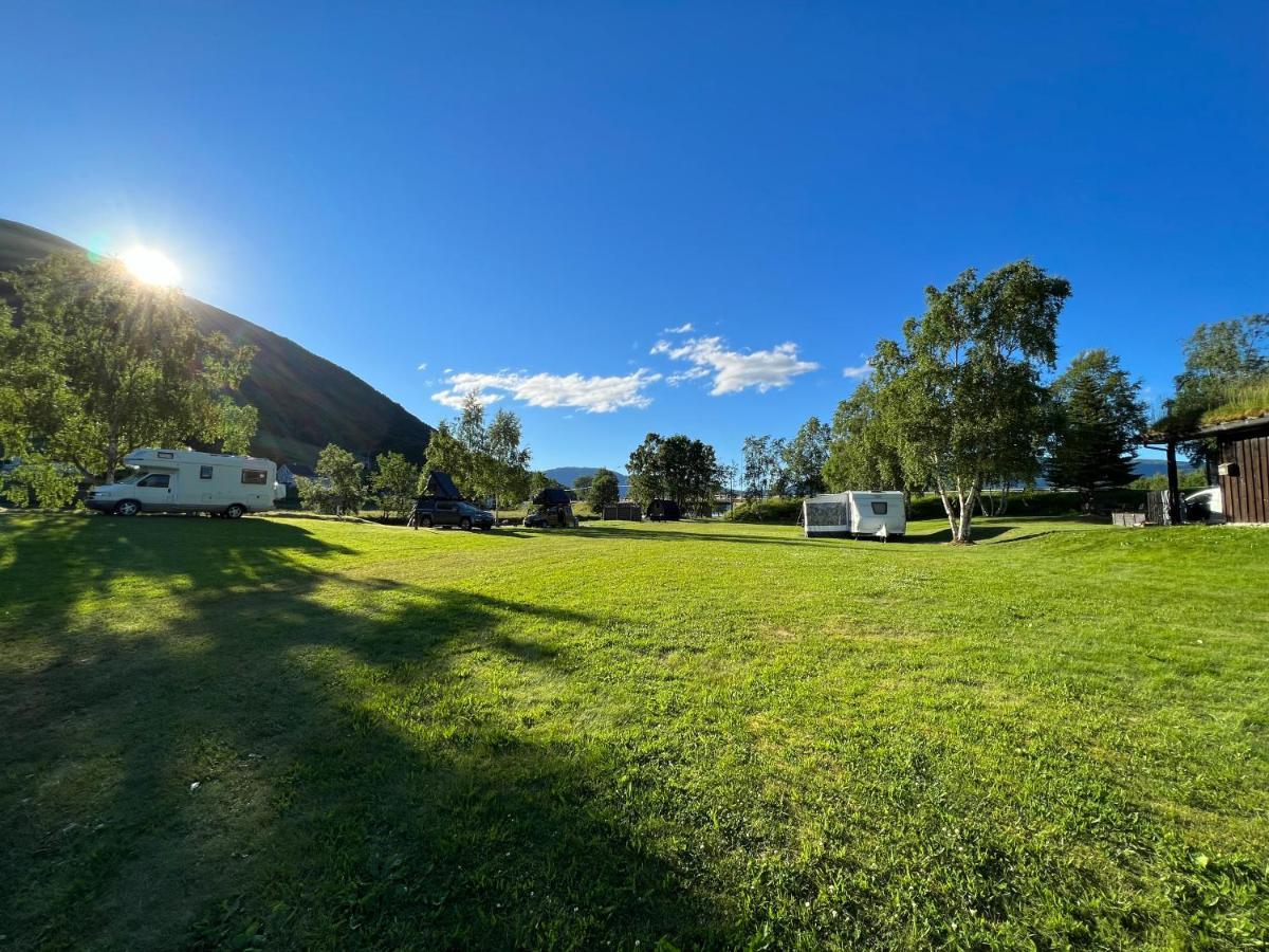 Vistdal Camping Myklebostad  ภายนอก รูปภาพ