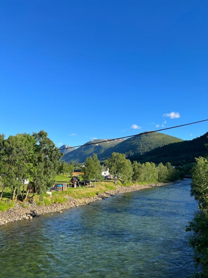 Vistdal Camping Myklebostad  ภายนอก รูปภาพ