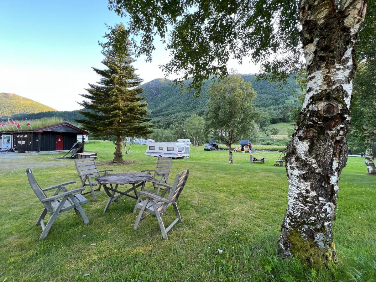 Vistdal Camping Myklebostad  ภายนอก รูปภาพ