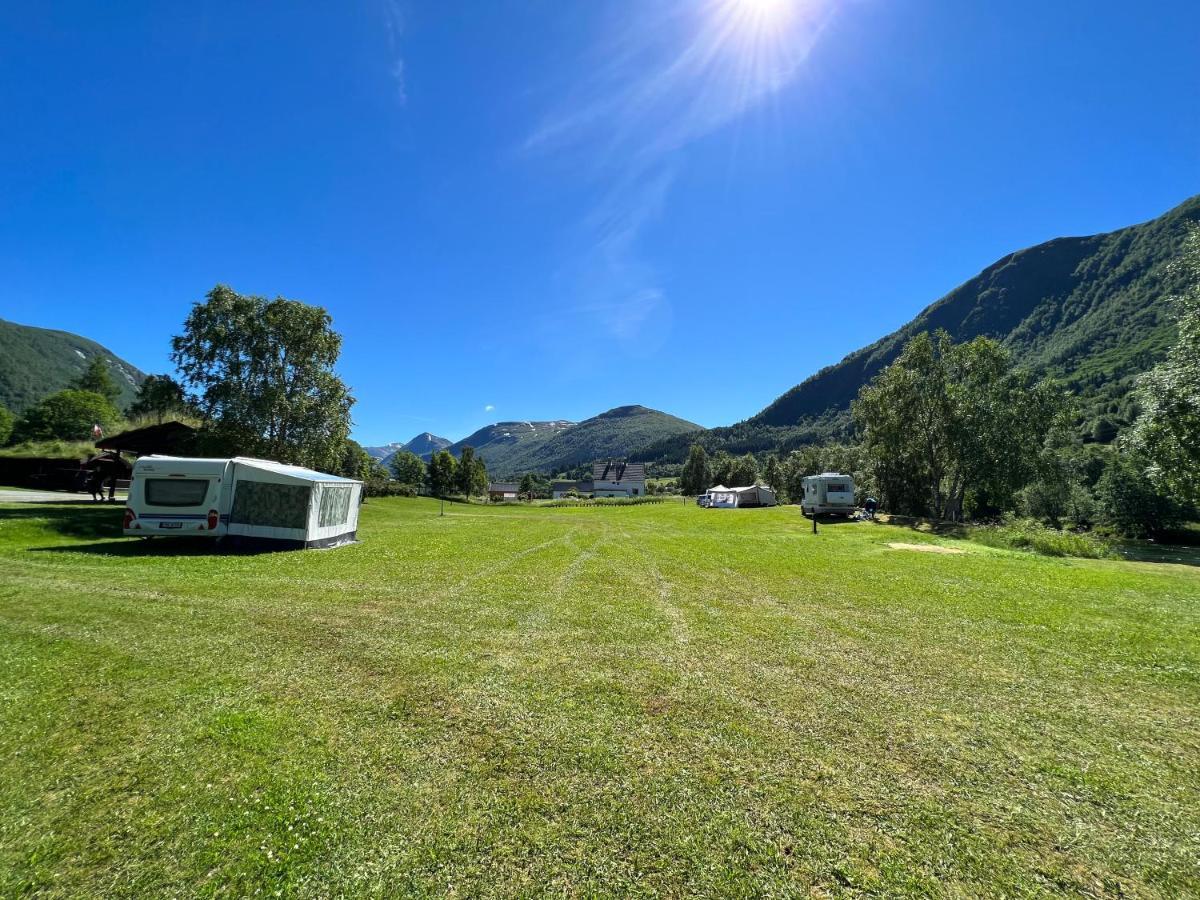 Vistdal Camping Myklebostad  ภายนอก รูปภาพ