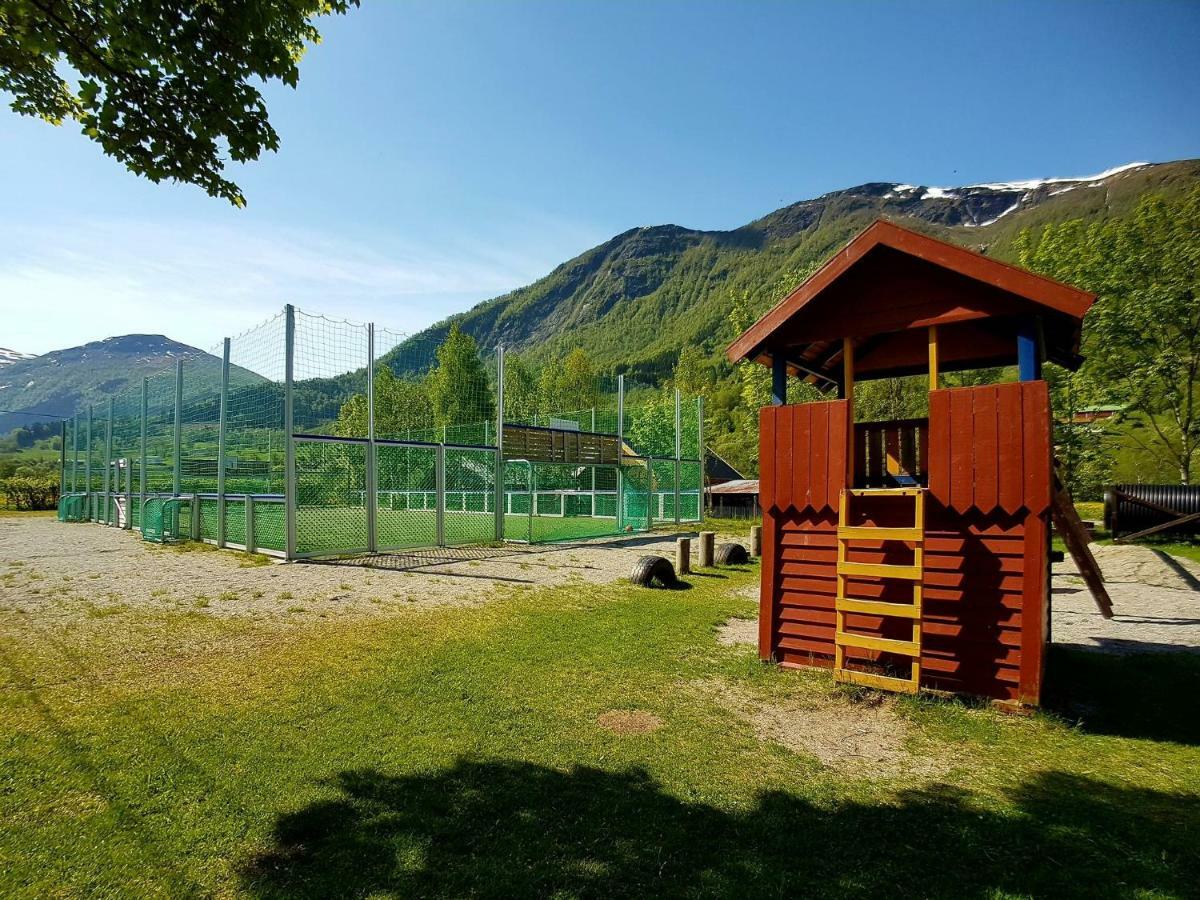 Vistdal Camping Myklebostad  ภายนอก รูปภาพ