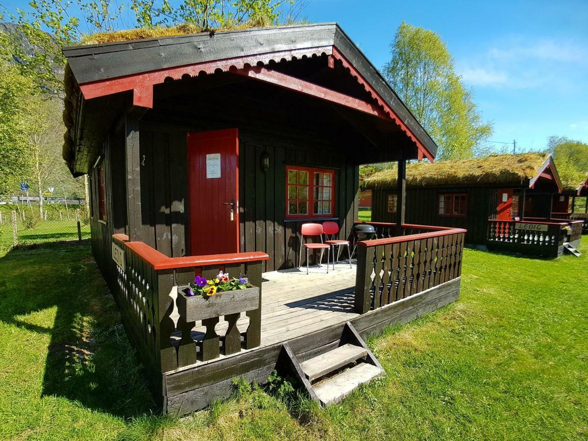 Vistdal Camping Myklebostad  ภายนอก รูปภาพ