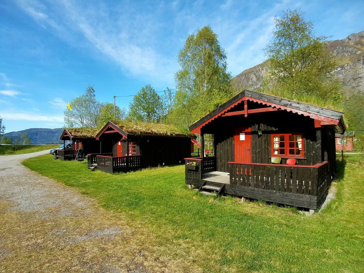 Vistdal Camping Myklebostad  ภายนอก รูปภาพ