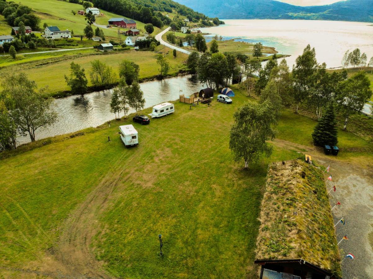 Vistdal Camping Myklebostad  ภายนอก รูปภาพ